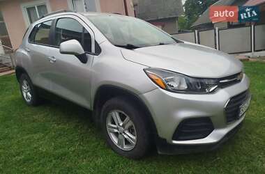 Внедорожник / Кроссовер Chevrolet Trax 2017 в 
