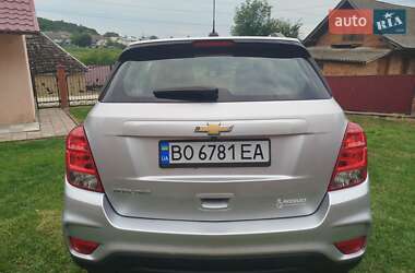 Внедорожник / Кроссовер Chevrolet Trax 2017 в 