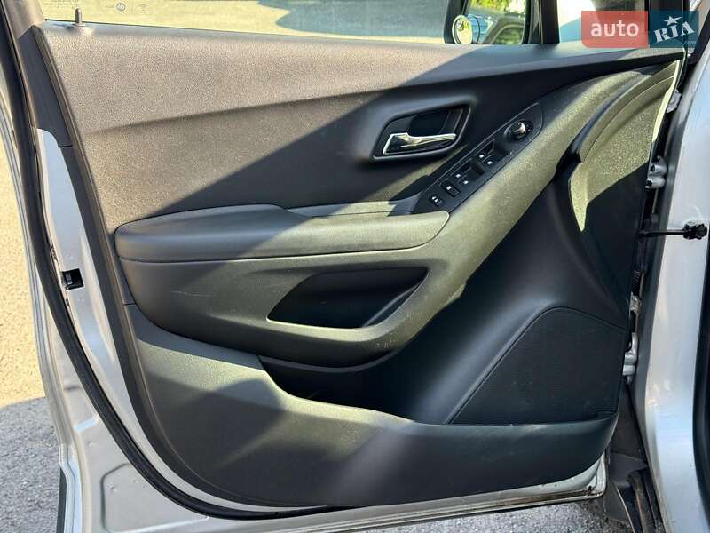 Внедорожник / Кроссовер Chevrolet Trax 2016 в Виннице