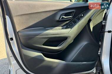 Внедорожник / Кроссовер Chevrolet Trax 2016 в 