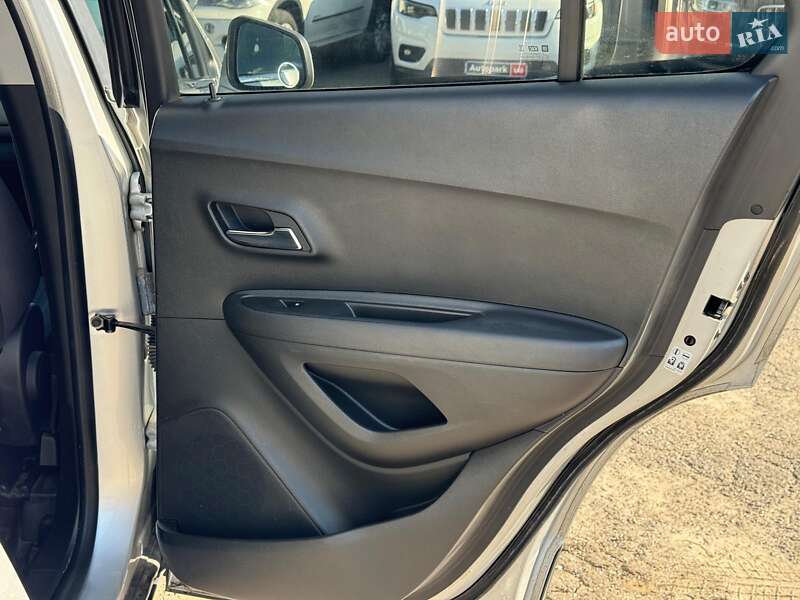 Внедорожник / Кроссовер Chevrolet Trax 2016 в Виннице