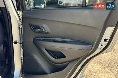 Внедорожник / Кроссовер Chevrolet Trax 2016 в 