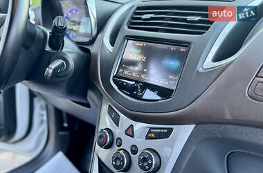 Внедорожник / Кроссовер Chevrolet Trax 2013 в 