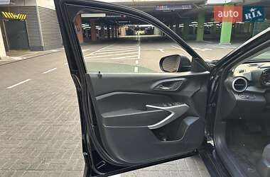 Внедорожник / Кроссовер Chevrolet Trax 2023 в 