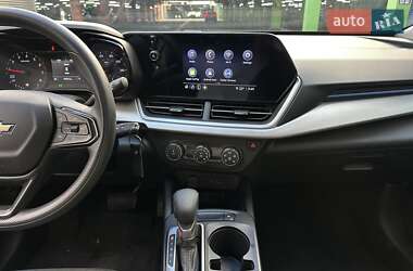 Внедорожник / Кроссовер Chevrolet Trax 2023 в 