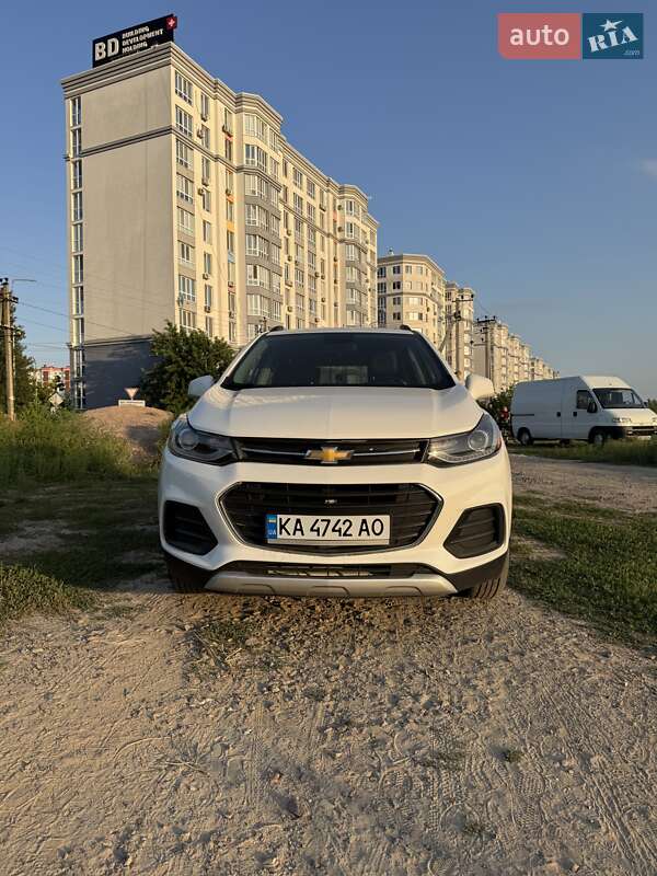 Внедорожник / Кроссовер Chevrolet Trax 2018 в 