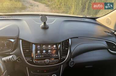 Внедорожник / Кроссовер Chevrolet Trax 2018 в 