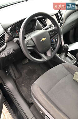 Внедорожник / Кроссовер Chevrolet Trax 2018 в 