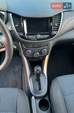 Внедорожник / Кроссовер Chevrolet Trax 2019 в 
