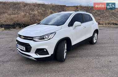 Внедорожник / Кроссовер Chevrolet Trax 2017 в 