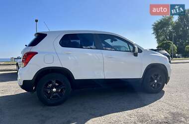 Позашляховик / Кросовер Chevrolet Trax 2016 в 