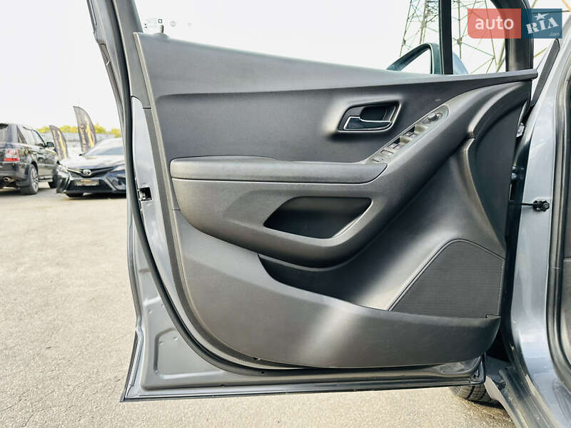 Внедорожник / Кроссовер Chevrolet Trax 2020 в Харькове