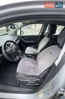 Внедорожник / Кроссовер Chevrolet Trax 2017 в 
