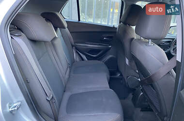 Внедорожник / Кроссовер Chevrolet Trax 2017 в 