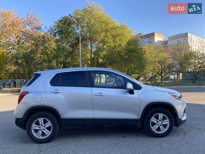 Внедорожник / Кроссовер Chevrolet Trax 2018 в Николаеве