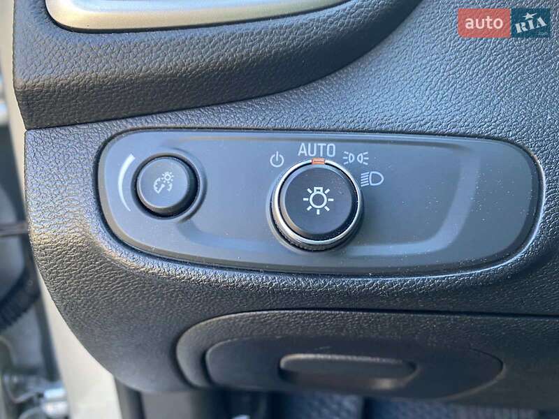 Внедорожник / Кроссовер Chevrolet Trax 2018 в Николаеве