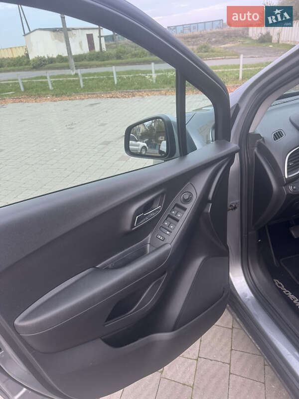 Позашляховик / Кросовер Chevrolet Trax 2020 в Володимирі фото 28 Позашляховик / Кросовер Chevrolet Trax 2020 в Володимирі