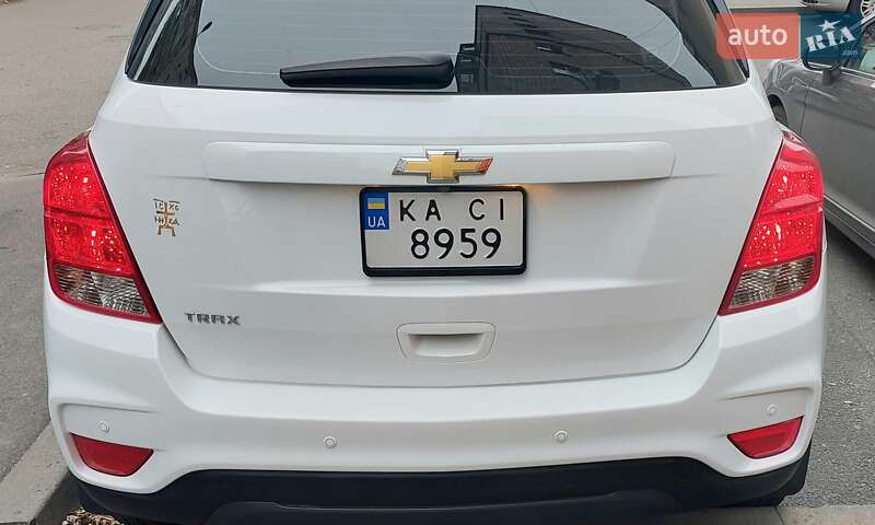 Внедорожник / Кроссовер Chevrolet Trax 2017 в Киеве