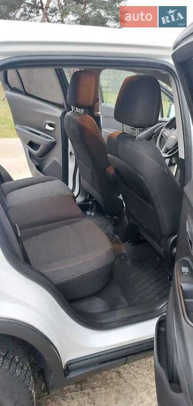 Внедорожник / Кроссовер Chevrolet Trax 2017 в Киеве