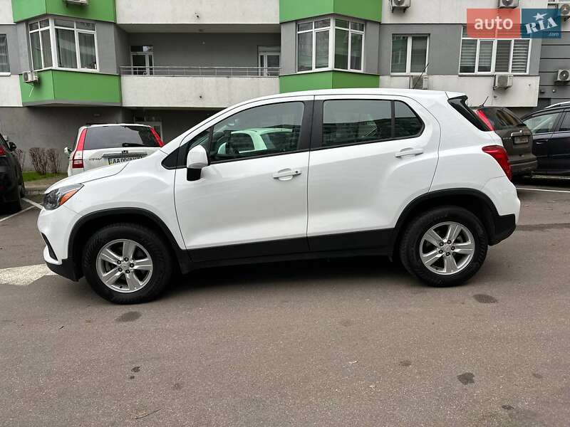 Внедорожник / Кроссовер Chevrolet Trax 2017 в Киеве фото 2 Внедорожник / Кроссовер Chevrolet Trax 2017 в Киеве
