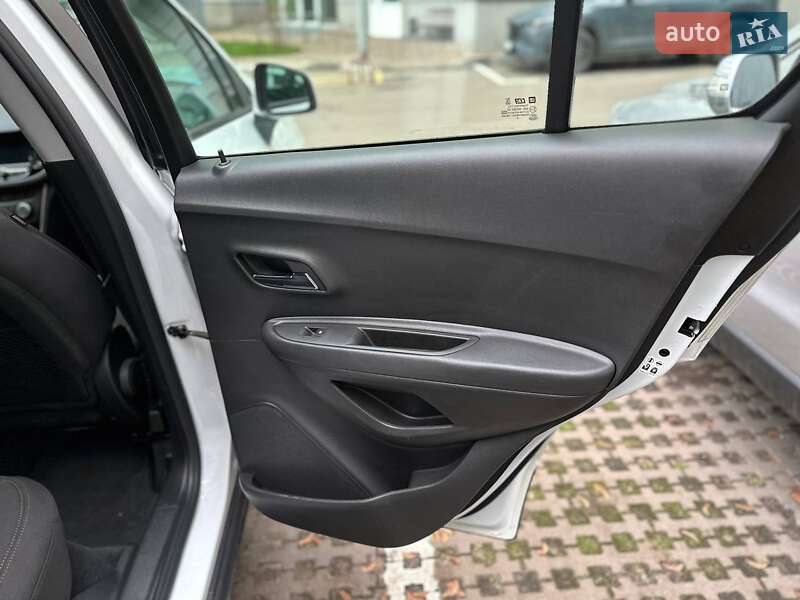 Внедорожник / Кроссовер Chevrolet Trax 2017 в Киеве фото 17 Внедорожник / Кроссовер Chevrolet Trax 2017 в Киеве