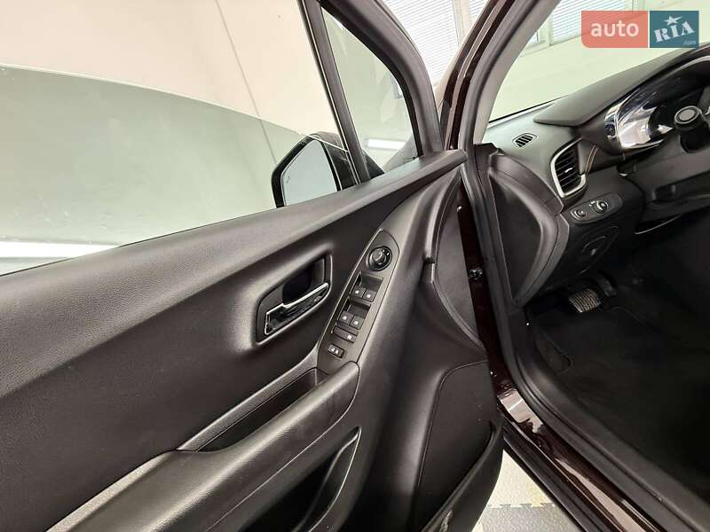 Внедорожник / Кроссовер Chevrolet Trax 2021 в Дрогобыче