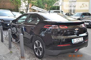 Хэтчбек Chevrolet Volt 2014 в Киеве