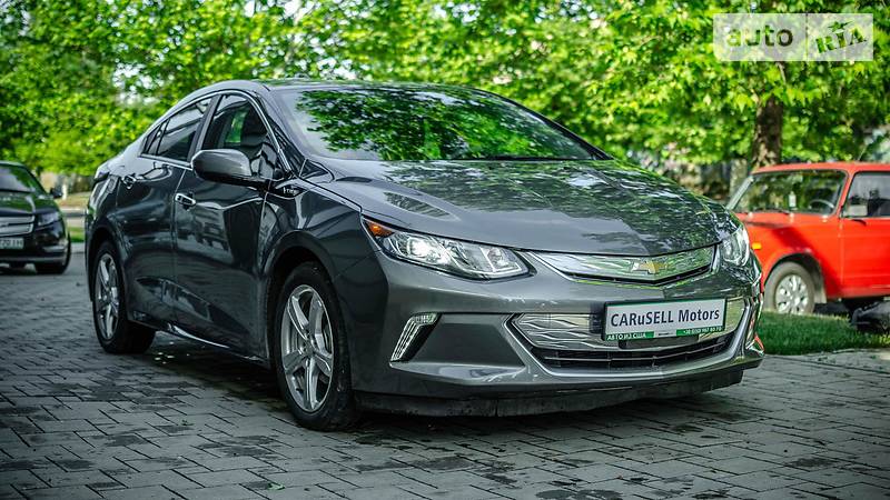 Лифтбек Chevrolet Volt 2016 в Киеве