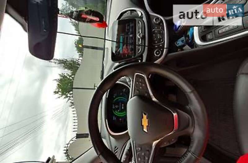 Хэтчбек Chevrolet Volt 2016 в Черкассах