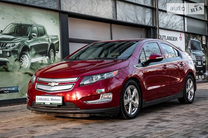 Хэтчбек Chevrolet Volt 2015 в Киеве