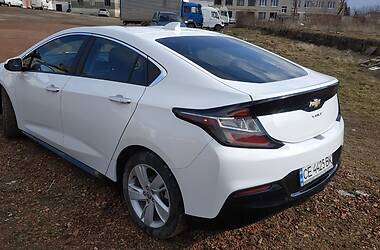 Лифтбек Chevrolet Volt 2016 в Черновцах