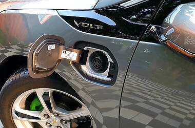 Лифтбек Chevrolet Volt 2016 в Хмельницком