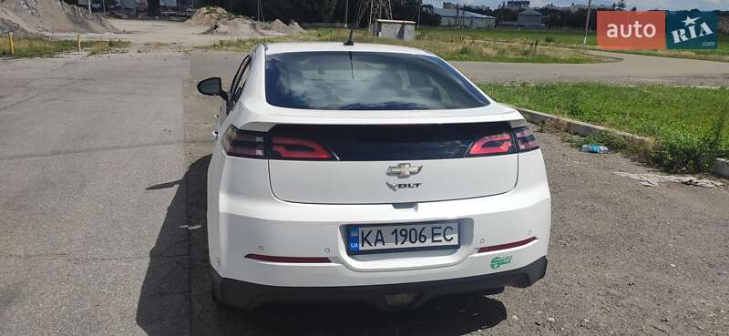 Хэтчбек Chevrolet Volt 2012 в Киеве