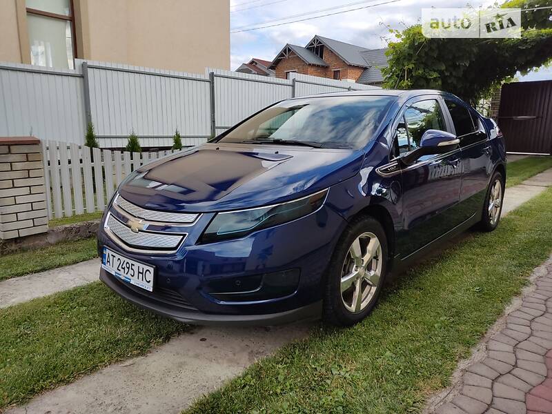 Хэтчбек Chevrolet Volt 2012 в Ивано-Франковске