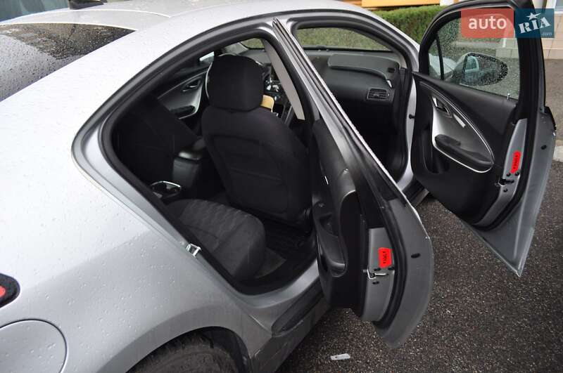 Хетчбек Chevrolet Volt 2014 в Києві