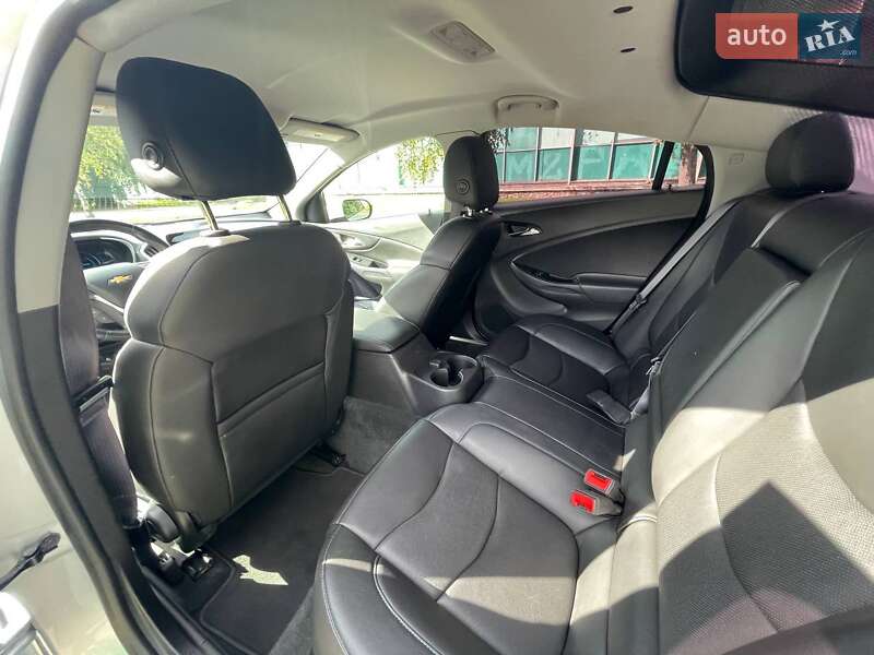 Хэтчбек Chevrolet Volt 2016 в Киеве