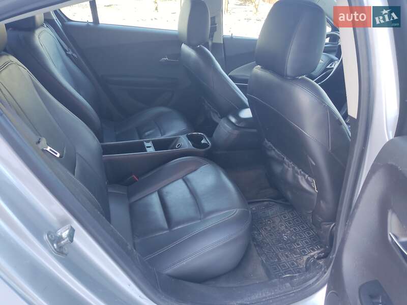 Хетчбек Chevrolet Volt 2015 в Кропивницькому