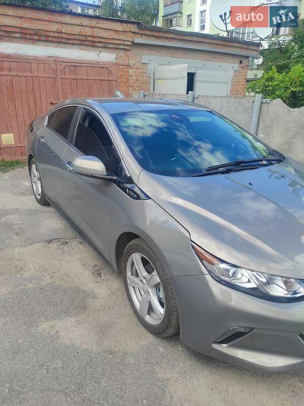 Хэтчбек Chevrolet Volt 2016 в 