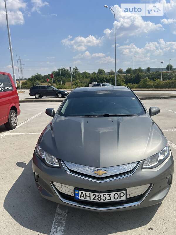 Хэтчбек Chevrolet Volt 2015 в Львове