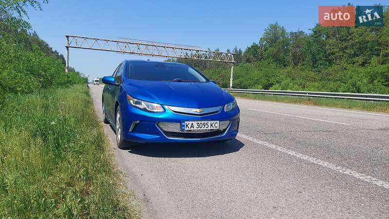 Хэтчбек Chevrolet Volt 2017 в Сумах