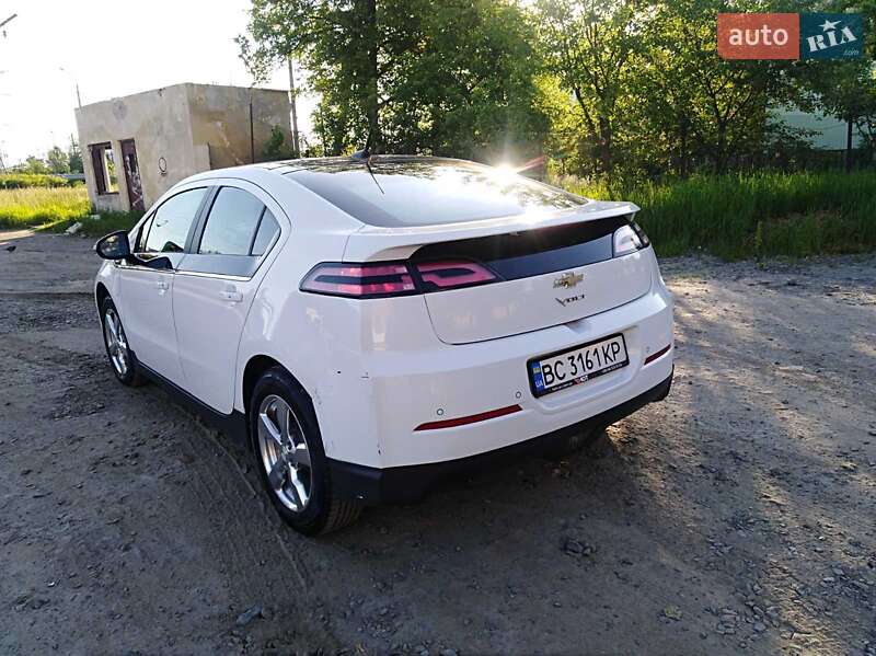 Хэтчбек Chevrolet Volt 2012 в Львове