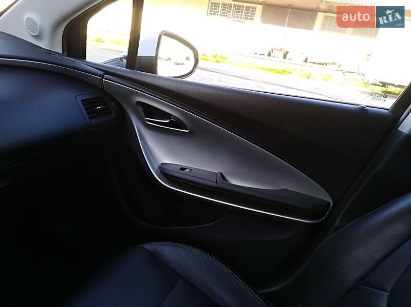 Хэтчбек Chevrolet Volt 2012 в Львове