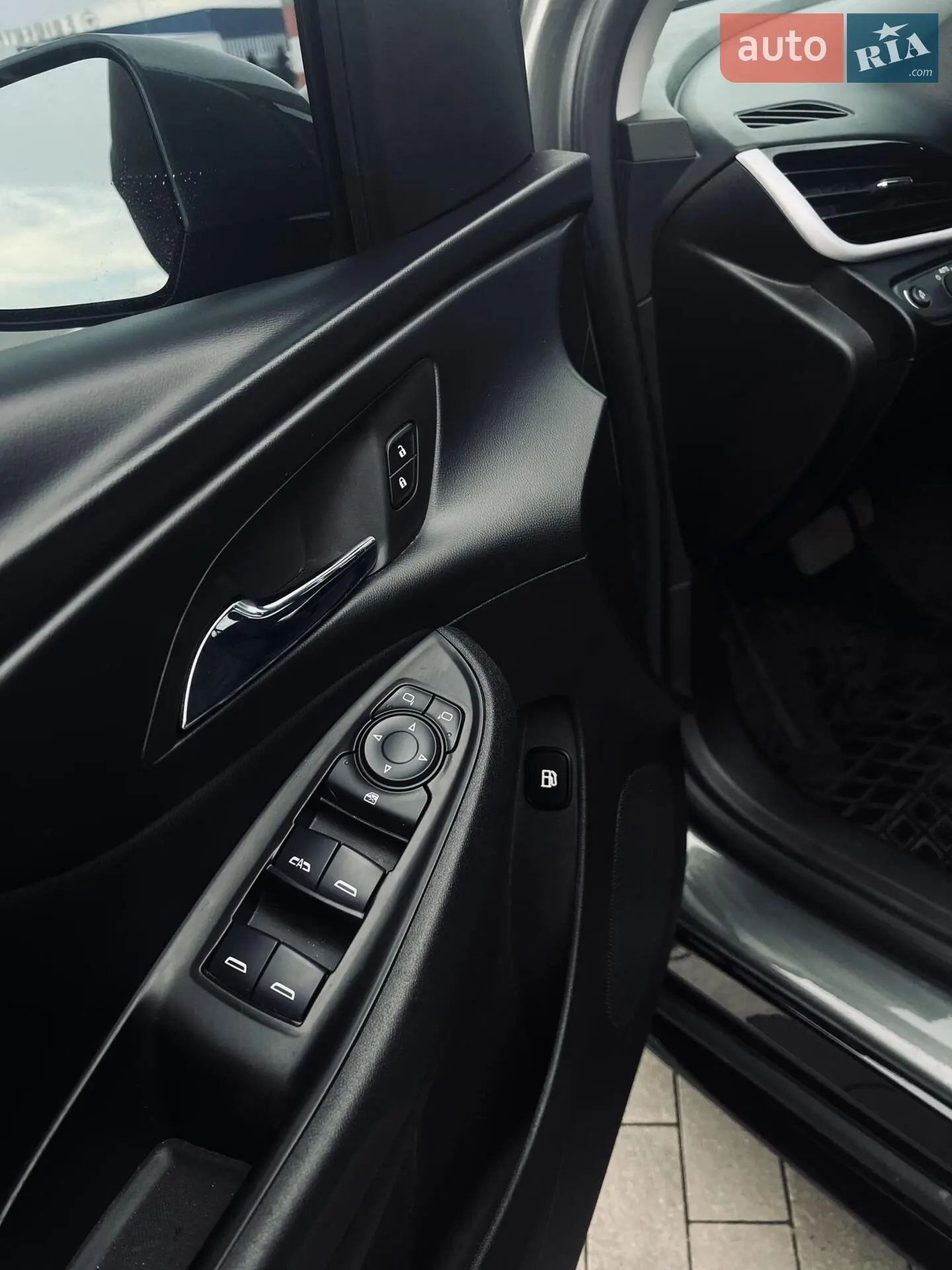 2016 Chevrolet Volt - мініатюра 12