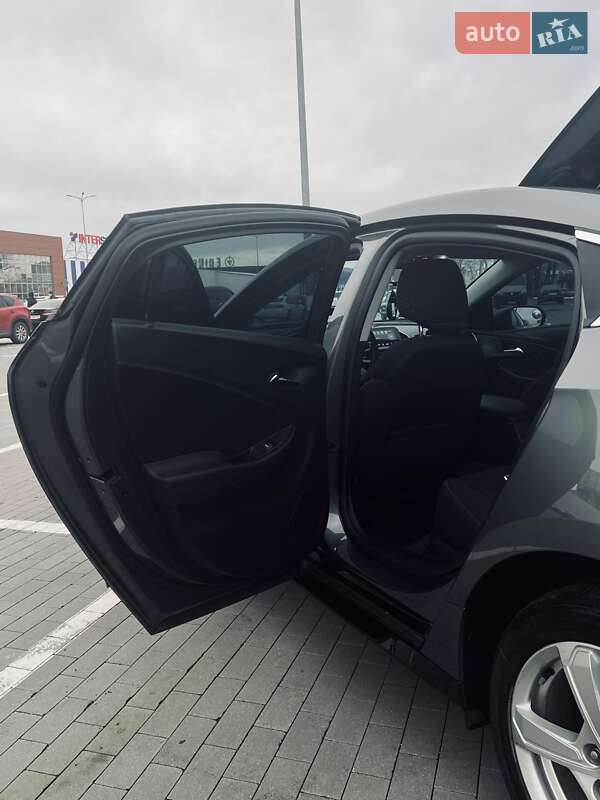 Хетчбек Chevrolet Volt 2016 в Одесі