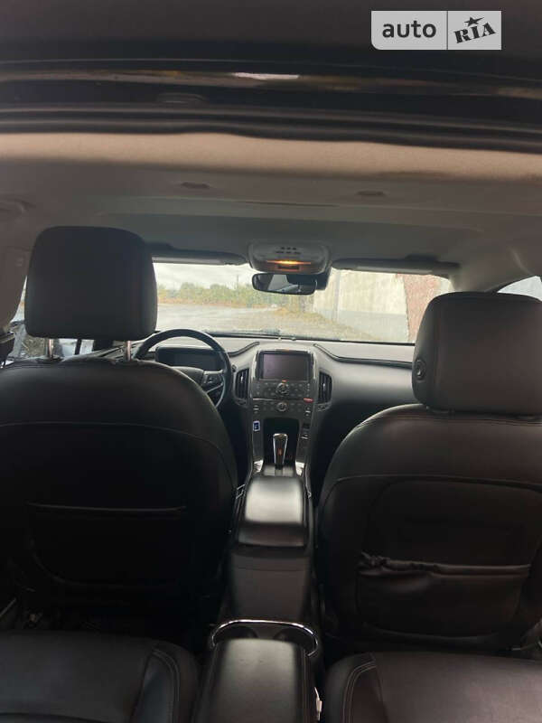 Хэтчбек Chevrolet Volt 2015 в Николаеве