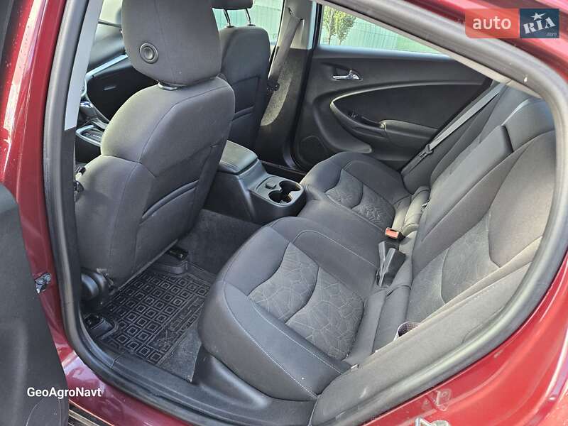 Лифтбек Chevrolet Volt 2016 в Ирпене