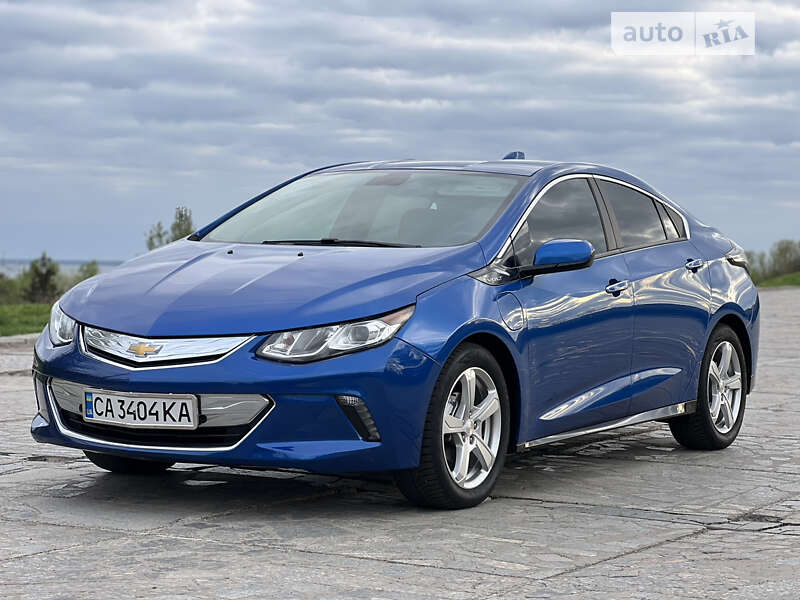 Хэтчбек Chevrolet Volt 2016 в Киеве