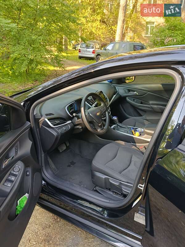 Хэтчбек Chevrolet Volt 2017 в Киеве