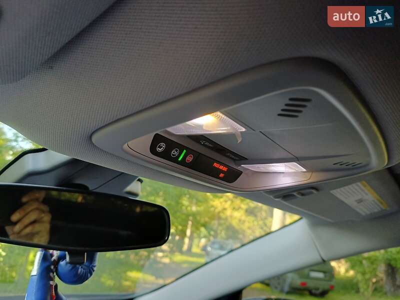 Хэтчбек Chevrolet Volt 2017 в Киеве