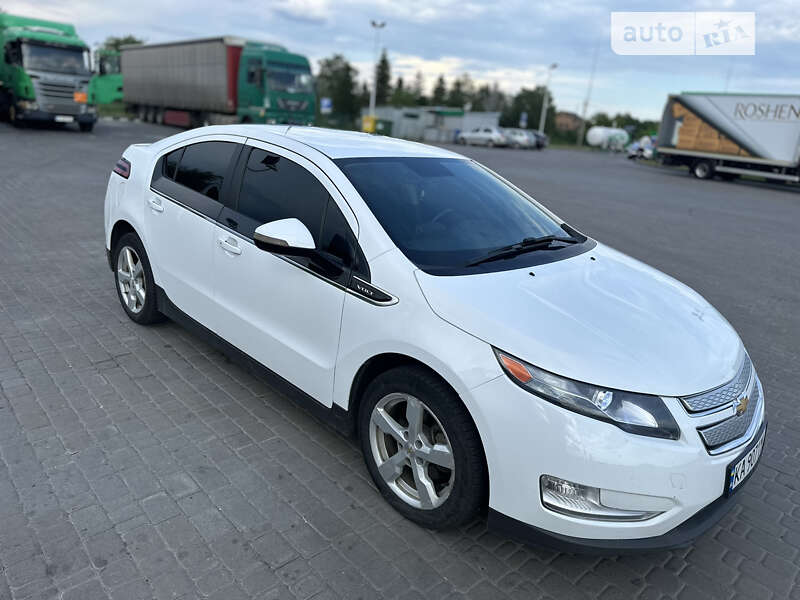 Хетчбек Chevrolet Volt 2014 в Києві